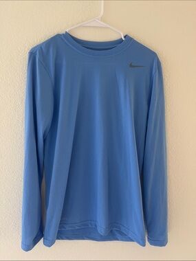 Nike‎ Men’s Long Sleeve Performance Tee in Sky Blue Small